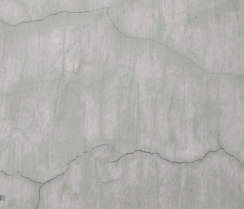 Banyak Retakan, Pembangunan Dua Unit Posyandu Perawang Barat Diduga Asal Jadi